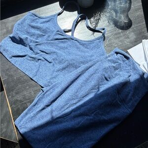 Beyond Yoga Blue Leggings and matching tank top